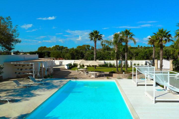 VILLA con piscina nel Salento Giardino TerraNostra