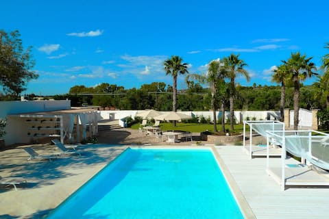 VILLA with swimming pool in Salento Giardino TerraNostra