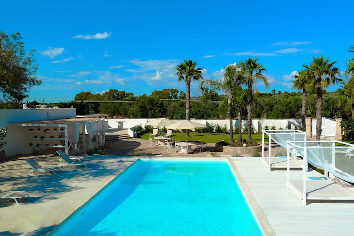 VILLA with swimming pool in Salento Giardino TerraNostra