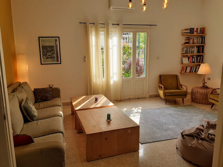 Sunny Room In Gemmayze Shared Apartment - Beyrouth