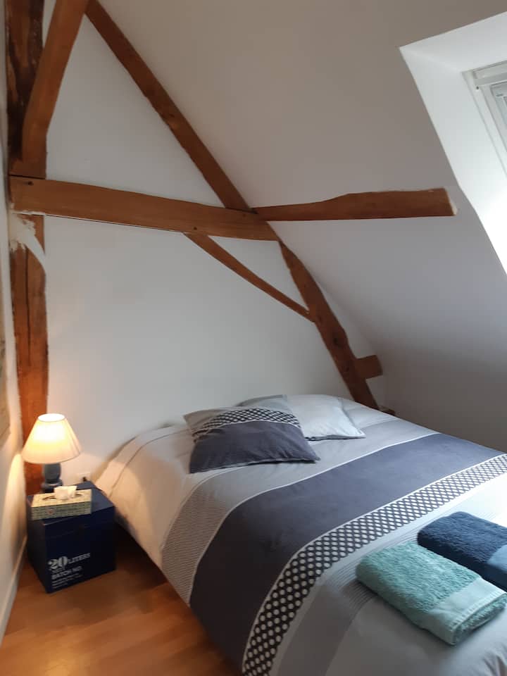 bedroom 4; upstairs: one bed 140