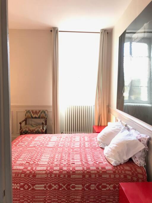 Vue à partir de l'entrée de la chambre