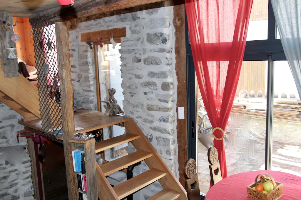 maison avec plusieurs niveaux