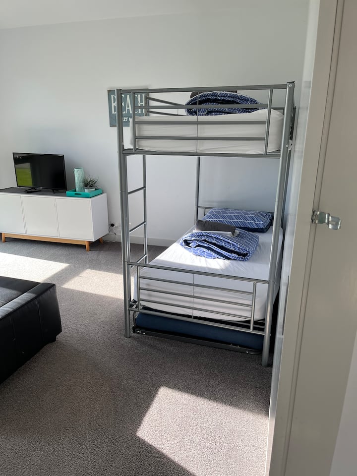 Izba 4 lôžková poschodová posteľ 1