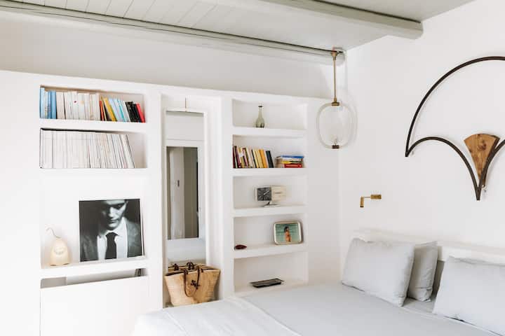 Spálňa 1 s výhľadom na bazén Lamia