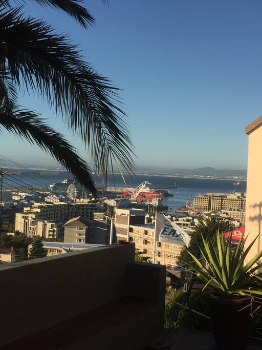 CENTRAL POSITION WITH VIEWS OVER THE WATERFRONT AND TABLE BAY