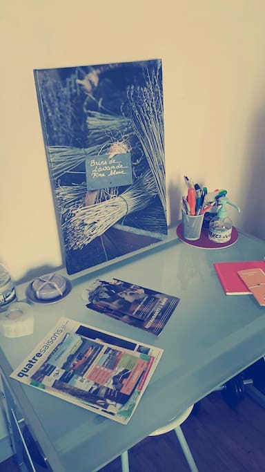 bureau / desk