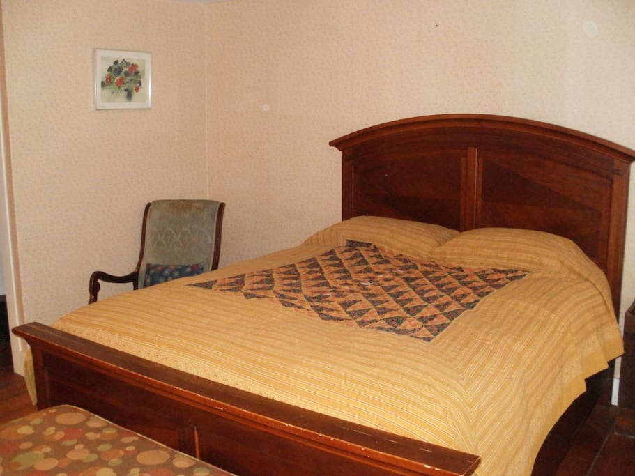 The queen-size mattress gets rave reviews.