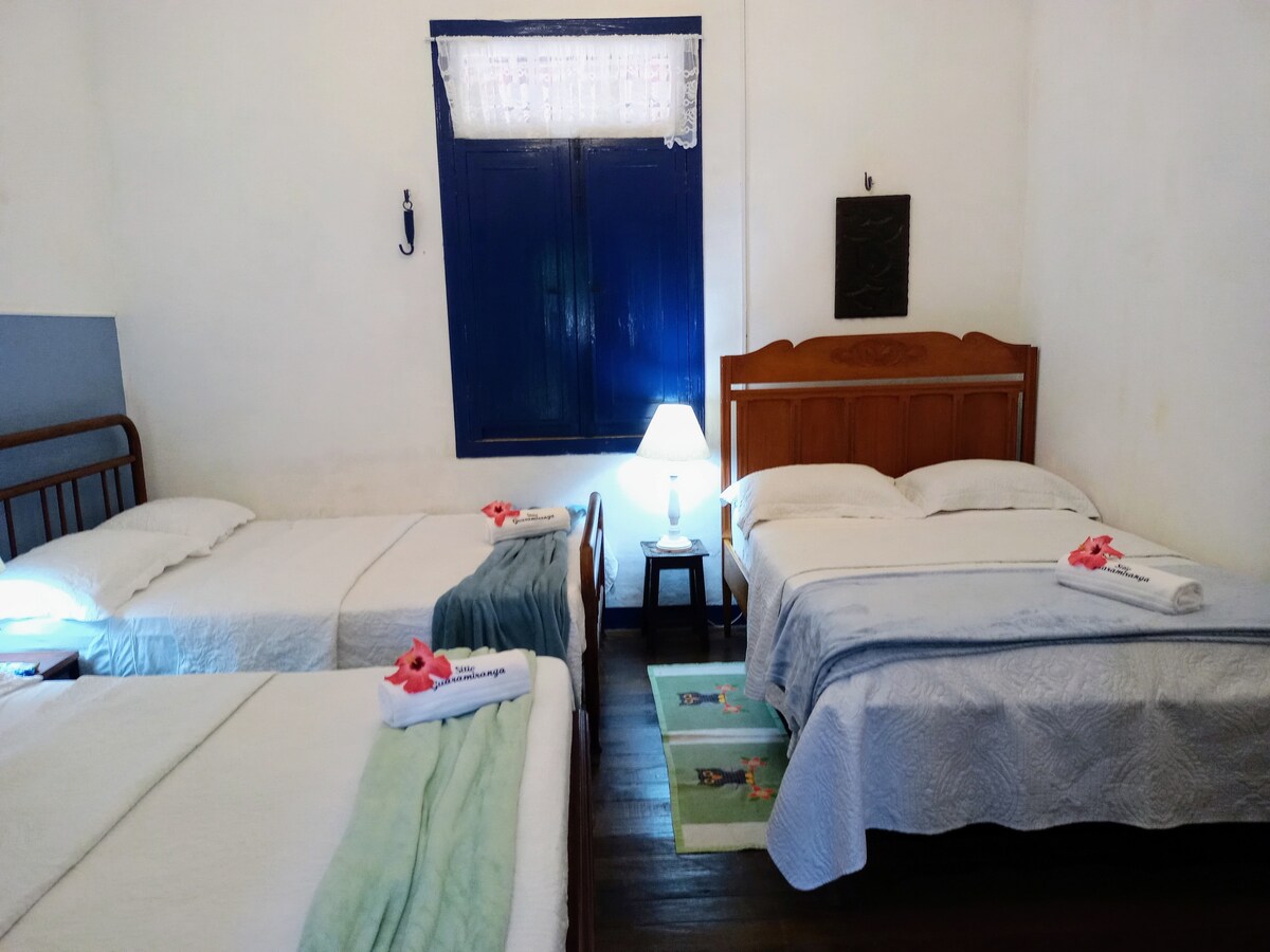 חדר שינה 2.
מיטות זוגיות.