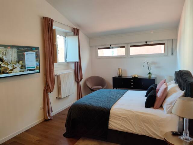 Curato Collection Penthouse gallery image 4