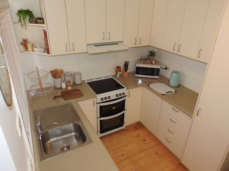 Fully equipped kitchen.
