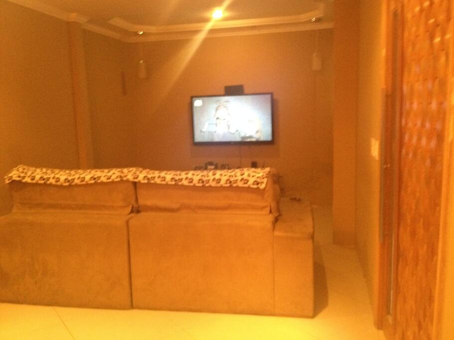 sala com tv de 52 polegadas