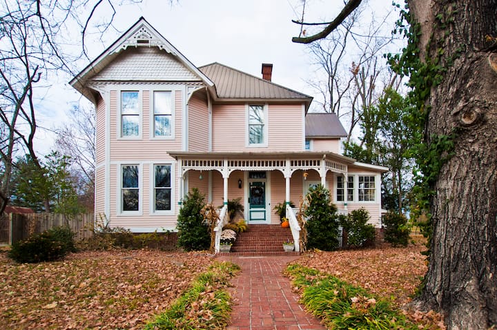 Beautifully restored Victorian home in quaint town