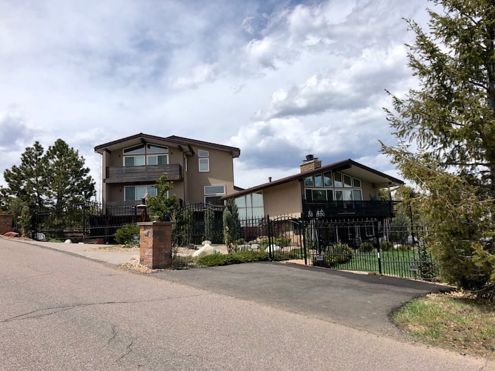 Mountain Lodge & City Views! (30 Day Min) - Lakewood, CO