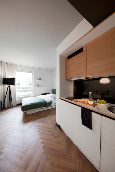 Top Airbnb: smartments home away from home - Studio in Munich in Alte Heide Hirschau