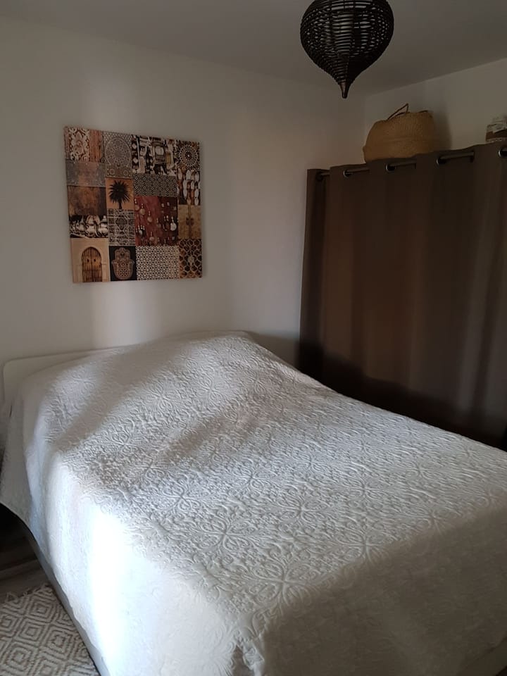 საძინებელი 1