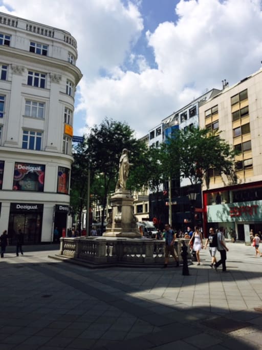 Viennas biggest shopping street just a 1 min walk away