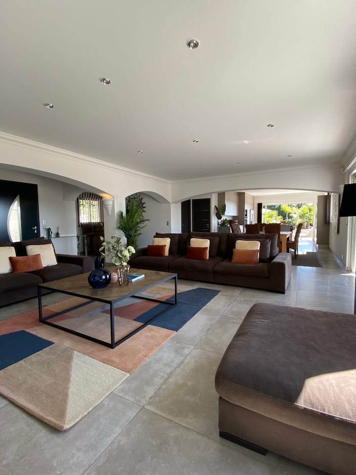 **Magnifique Villa Moderne à Vence** - Vence