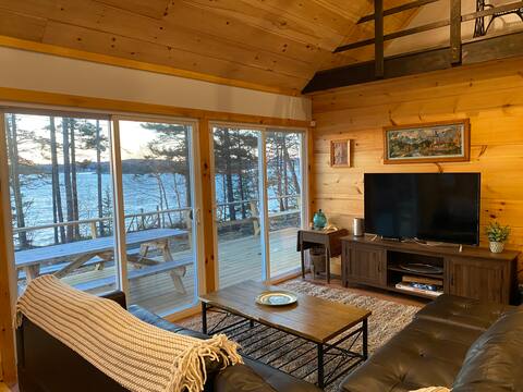Eastman's Seaside Cottage with Private Beach