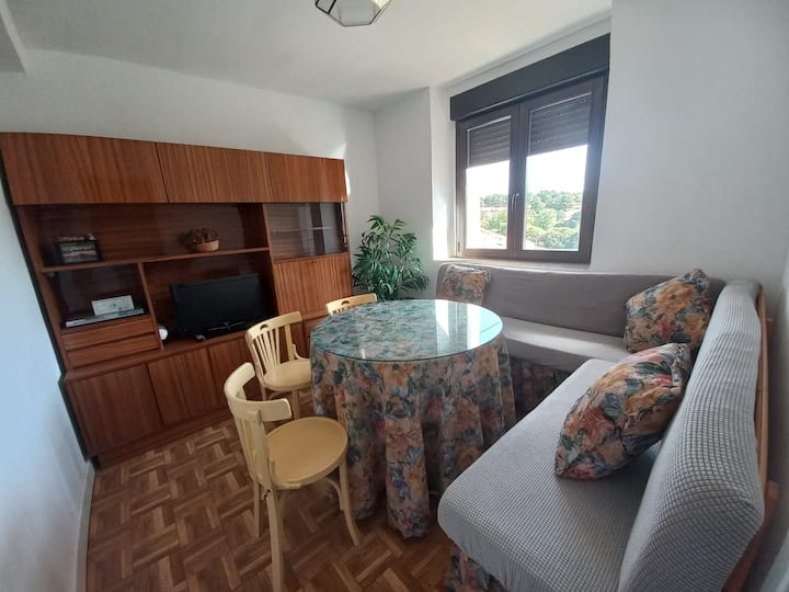 Acogedor Apartamento Con Vistas Al
Pinar - Salas de los Infantes