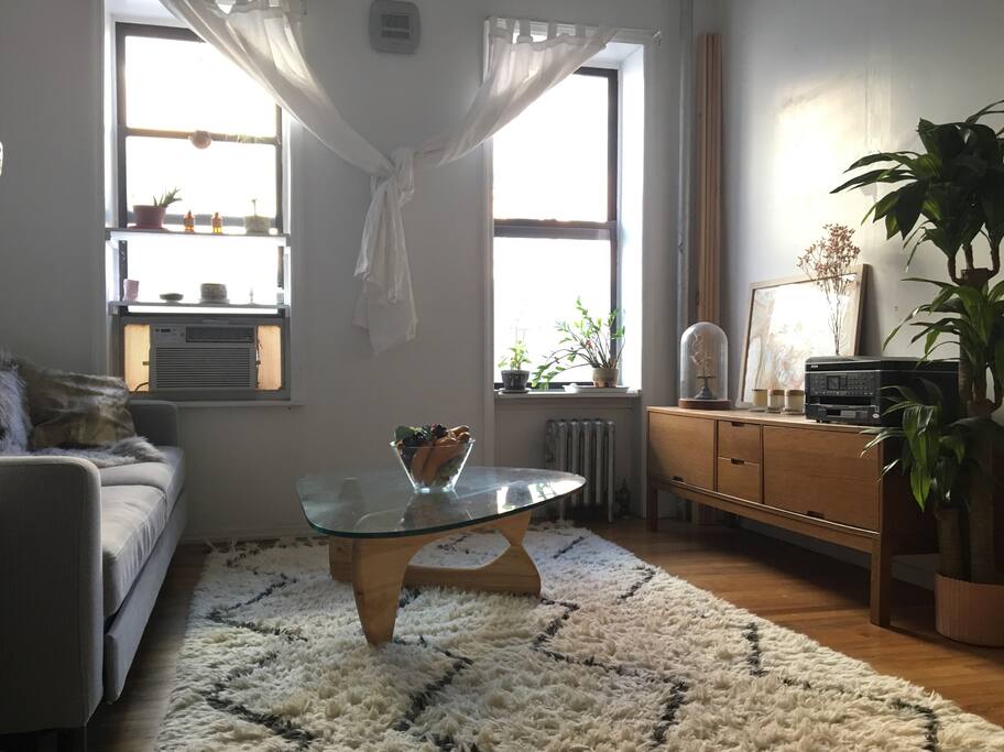 Common living room with fire escape.