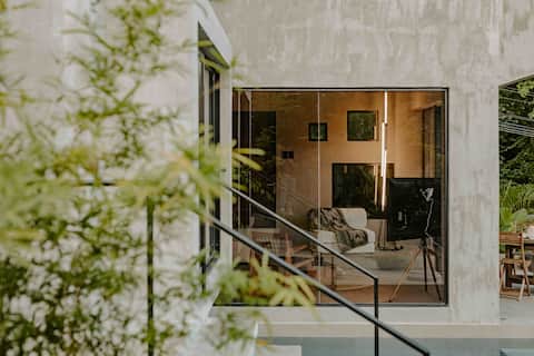 Intimate Stay in the Casa