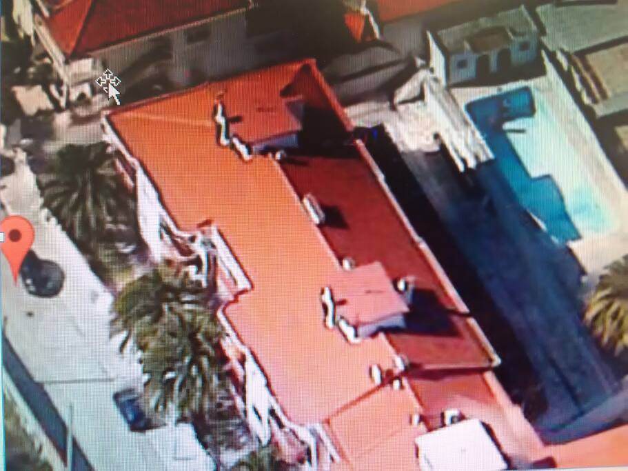 Vista do condomínio, acesso à piscina