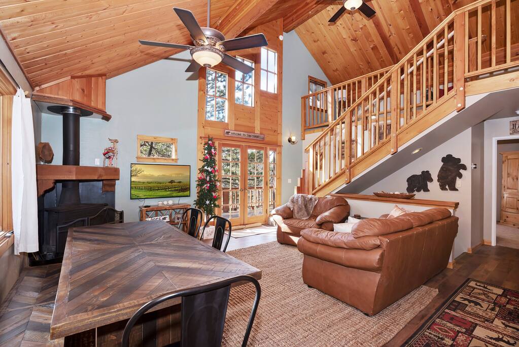 Welcoming Living Room with Fireplace