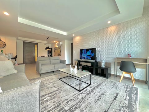 NEW Luxury Apt, AC WiFi at San Salvador