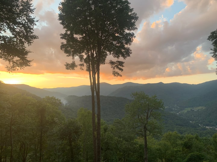 Coyote Den - Maggie Valley, NC