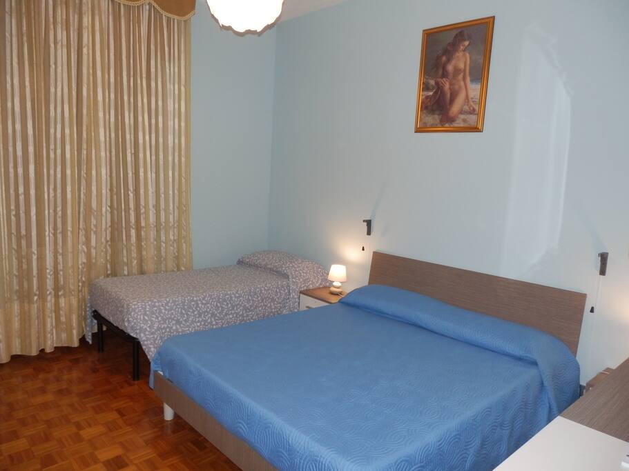 The blue room