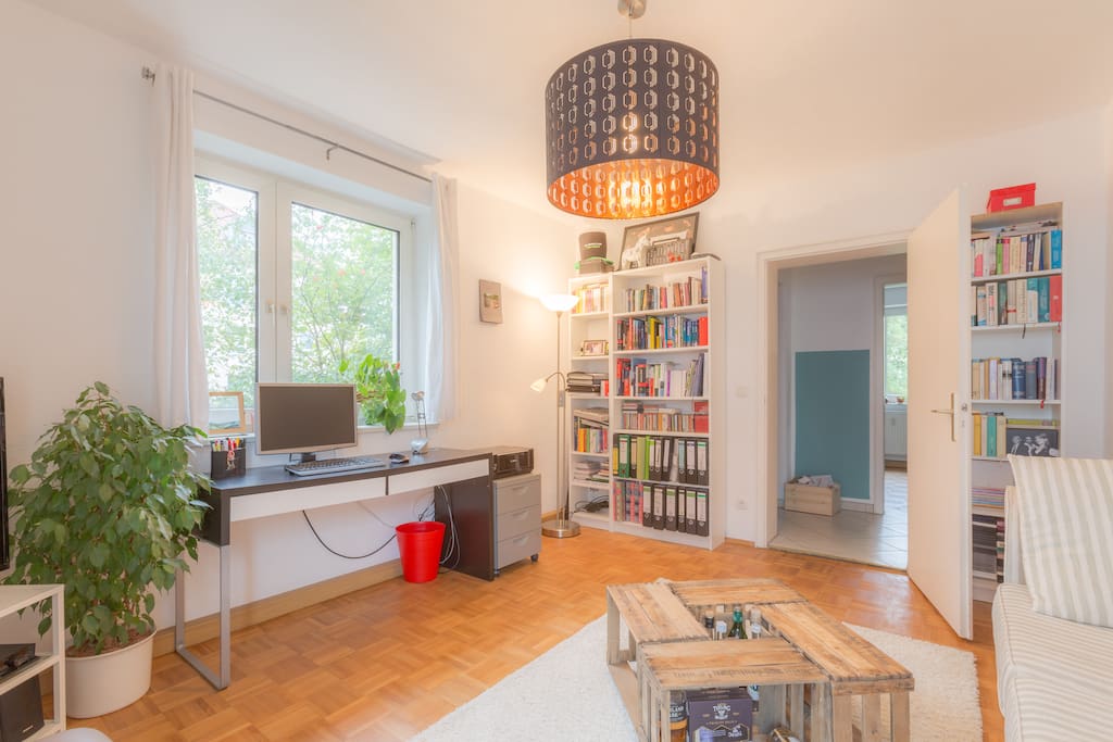 Wohnzimmer / Living Room