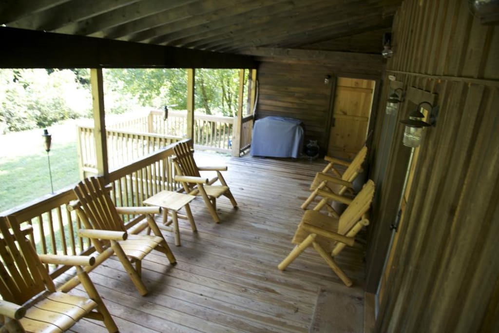 PORCH CONNECTS MASTER CABIN AND LIVING CABIN