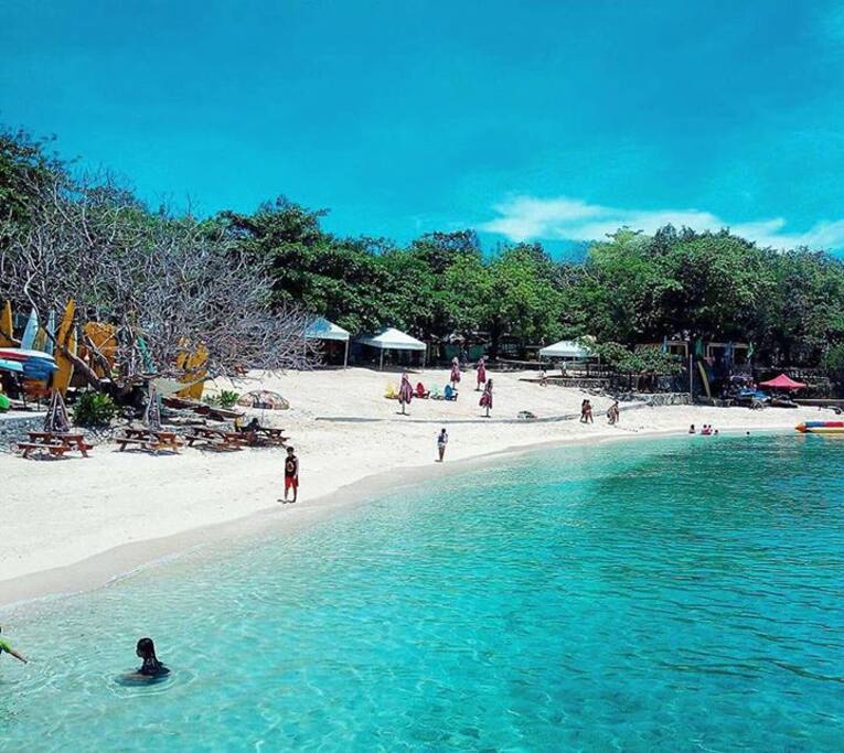 Newtown beach which is walking distance from condo.
