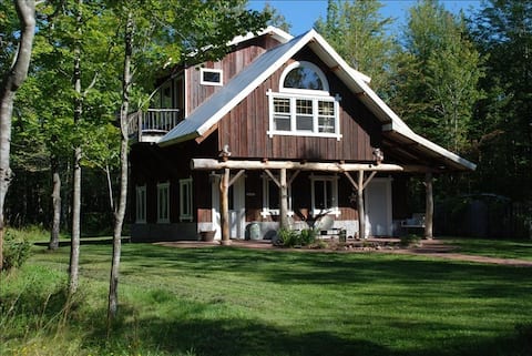 Magical Handcrafted Cabinilicious in Magazines