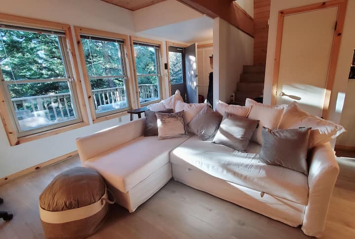 Tree Haven: Cozy Cabin Tucked In The Forest - Pine Mountain Club, CA