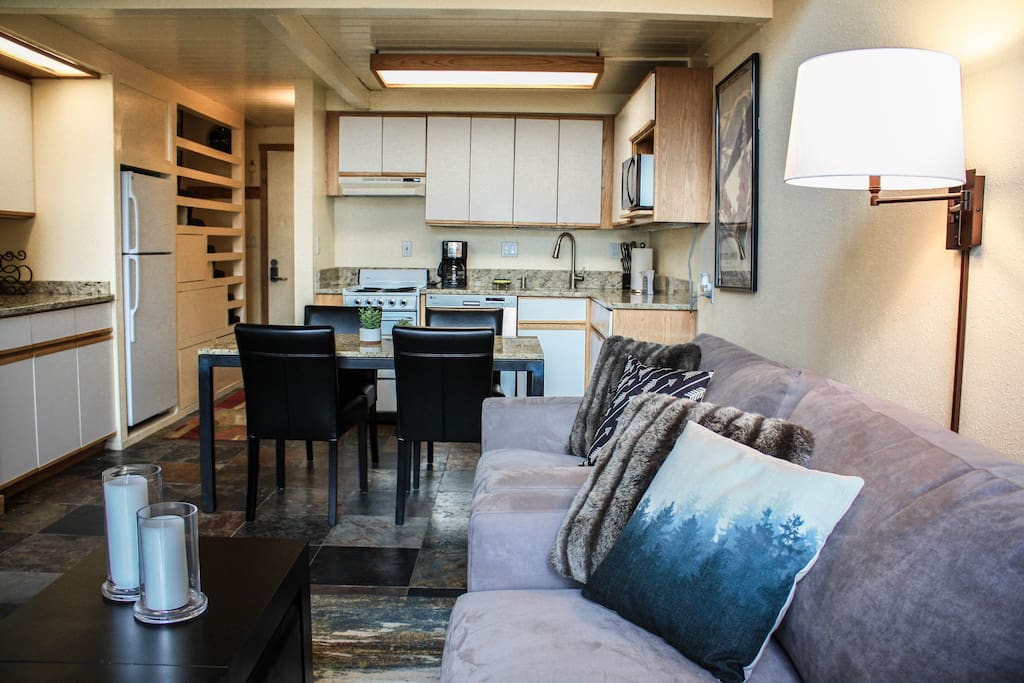 New furniture and mountain modern vibes with easy access to Vail - you may never want to leave this cozy loft.