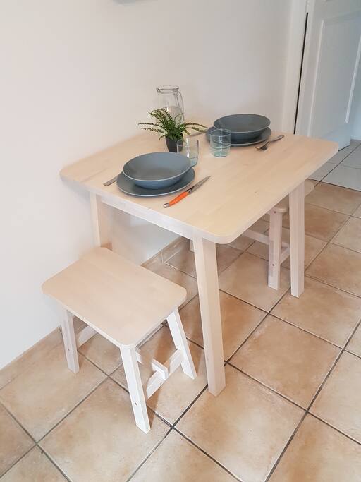 Mobilier neuf .