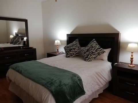 Freeway House  Secure area & perfect to relax