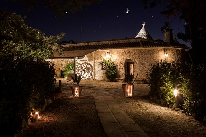 Trulli Inn Villa: private pool & garden, bbq, wifi gallery image 3