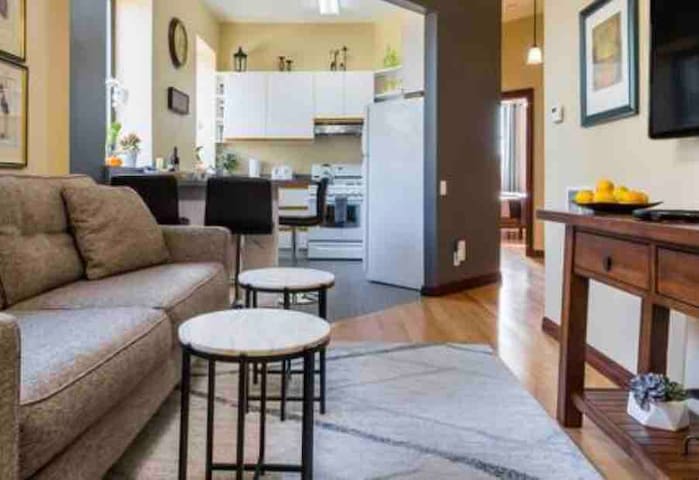 Comfy River West, Free Parking