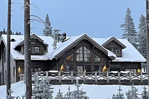Villa Himmelfjäll (276 m², ski-in/ski-out)