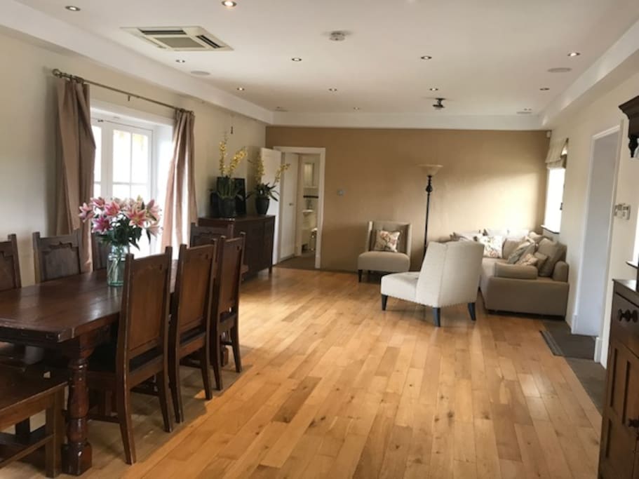 Open plan living & dining room