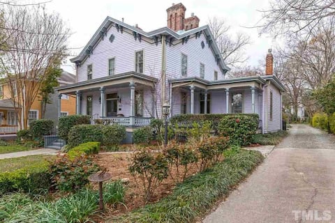The Oakwood Inn Vacation Home