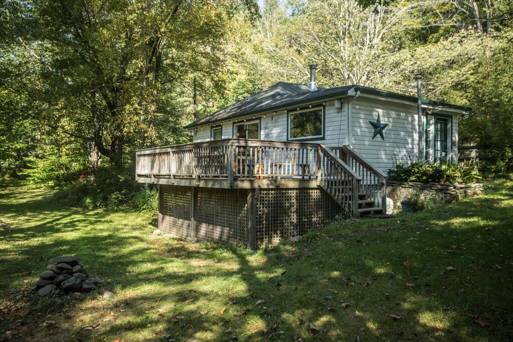The Cottage faces the peaceful stream, and at the same time is on the NYC bus line!