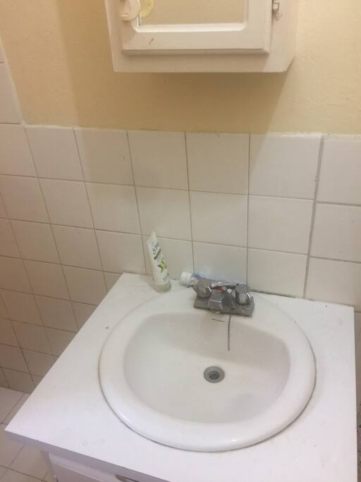 Face basin to brush teeth wash face