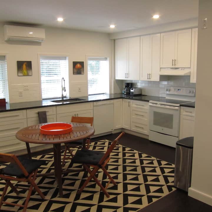 Brand New 1 Bedroom w/Parking-25 Mins to Manhattan