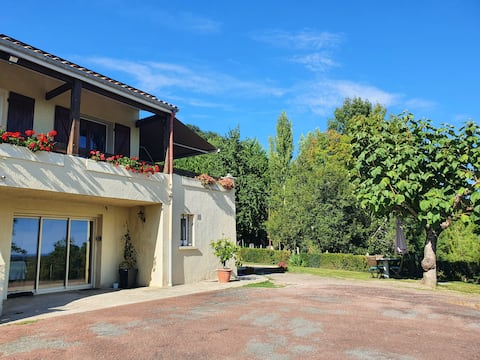 Full apartment in country house