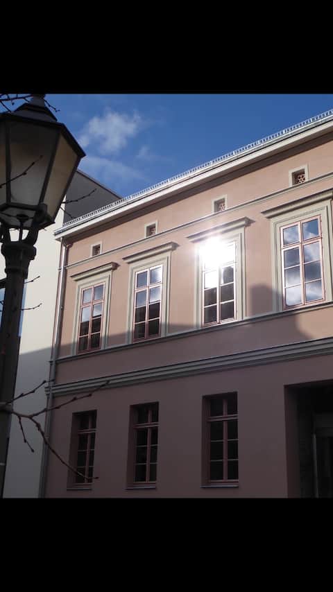 Exclusive modernity in a lofty roof