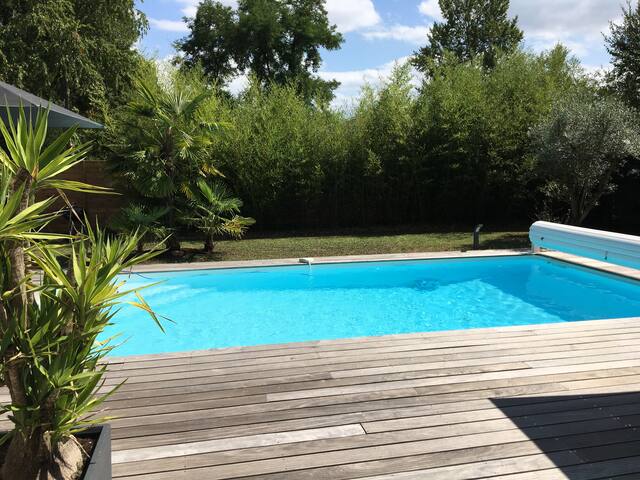 Villa avec piscine entre Bordeaux et Arcachon gallery image 2
